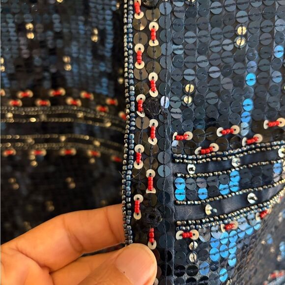 !!SOLD!! Giorgio Armani Silk Beaded and Sequin Blouse Designer brand - Picture 10 of 11